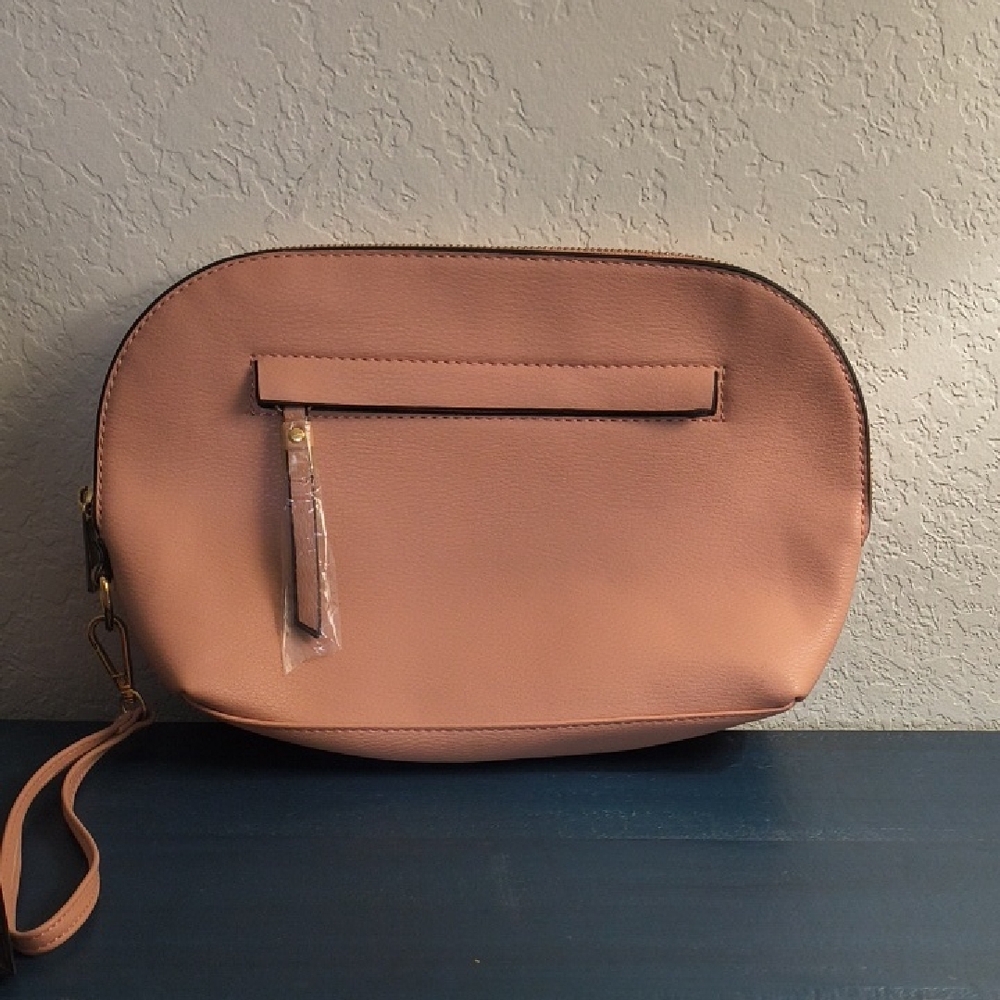 Chic Pink Clutch with Minimalist Design